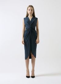 Rekomendasi 5 Dress Pesta untuk Rayakan Natal dan Tahun Baru