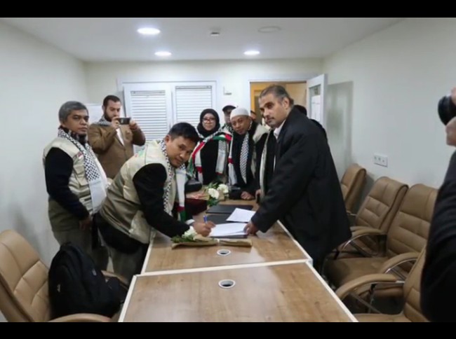 Melly Goeslaw juga menyebutkan donasi dari Indonesia sudah disalurkan ke tempat penampungan tersebut. Donasi sdh kami salurkan sebagian di tempat ini. Tak ada kata yang bisa saya ucap utk berterimakasih pada seluruh masyarakat Indonesia yang menitipkan amanahnya pada kami, tulisnya di Instagram. Foto: Dok. Instagram