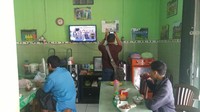 Warung soto dengan dominan cat hijau di pinggir pantura itu merupakan basecamp grup qasidah legendaris yang sudah dibentuk sejak tahun 1975 oleh ayah Choliq Zain, H. Mudrikah Zain. Foto: Angling Adhitya Purbaya