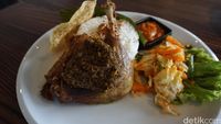 Metro Coffee Bar : Bebek Goreng Rempah dan Kopi Susu Enak Ada di Sini