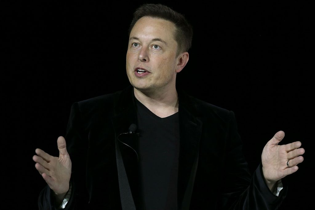 Dua miliuner dunia, Richard Branson dan Elon Musk bertarung sengit dalam pengembangan transportasi super cepat. Mereka juga punya bisnis pesawat komersil yang bisa terbang ke luar angkasa.