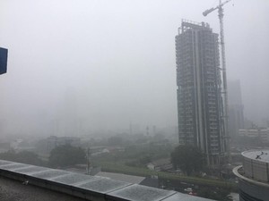 Jakarta Diguyur Hujan, Embusan Angin di Jaktim Sempat Ekstrem