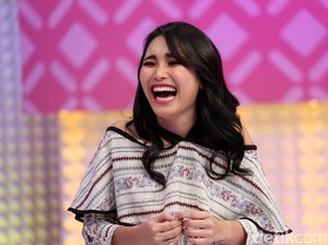 Dimarahi Sutradara, Ayu Ting Ting Nggak Kapok Main Film