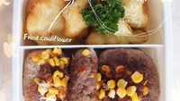 Tak melulu makanan Asia, Sarwendah juga pernah membawakan bekal patty burger dengan topping jagung keju untuk Ruben. Tak ketinggalan kembang kol goreng. Foto: Instagram sarwendah29