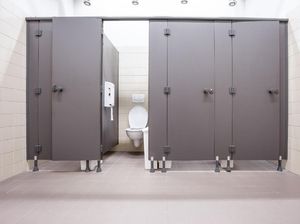 Pejabat Kedubes Selandia Baru Bersalah Pasang Kamera Tersembunyi di Toilet