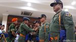 Saat Marsekal Hadi Sematkan Brevet Wings ke Kapolri-KSAD-KSAL