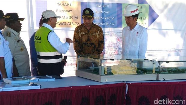  Bupati Nabire ke Jokowi: Kampanye 2019 Mendarat di Bandara Baru