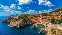 Dalam Star Wars: The Last Jedi, Dubrovnik tampil sebagai Canto Bight, kota judi di mana karakter Finn, Rose, serta BB-8 mencari seorang ahli pemecah kode (Thinkstock)