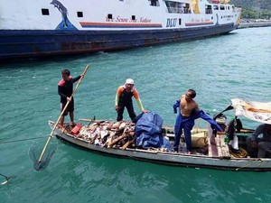 Sampah di Laut Pelabuhan Merak 3 Ton/Hari, dari Kulkas hingga Kasur