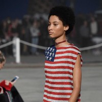 Fitur wajah Lineisy Montero yang unik menjadi daya tarik tersendiri bagi berbagai rumah mode dunia. Tak heran jika ia tampil di mana-mana sepanjang 2017 ini. (Foto: Getty Images)