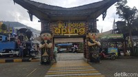 Foto: Museum Angkut di Batu jadi destinasi liburan favorit traveler di Jawa Timur. Traveler bisa melihat aneka koleksi moda transportasi dari masa ke masa. (Aminudin/detikTravel)