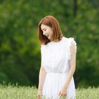 Shin Se Kyung punya kecantikan yang melankolis dan klasik. Menjadikannya kerap dapat peran sebagai gadis polos dan ceria. Foto: Instagram/@sjkuksee