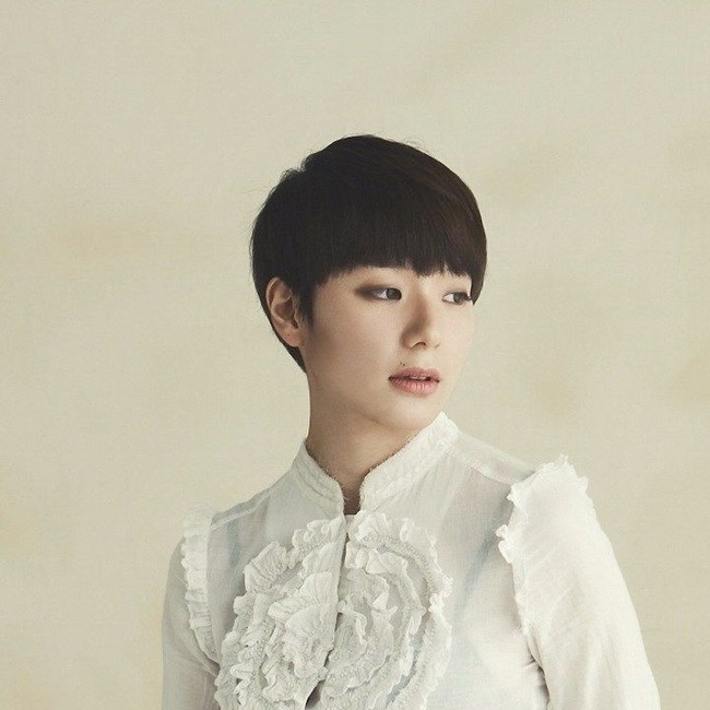 Nine9 merupakan vokalis dari band yang digawangi Yonglin, leader sekaligus lead guitar band tersebut.  Foto: Instagram