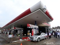 Mengungkap Mitos Saat Isi Bensin
