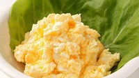 Egg Salad merupakan salad tradisional Amerika. Salad ini bernutrisi dengan campuran telur rebus, mayonnaise, mustard, rempah dan enka herba. Foto: Istimewa