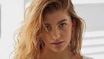 Pesona Camila Morrone yang Luluhkan Hati Leonardo DiCaprio