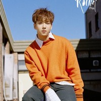 Tidak bisa bertemu dengan orang-orang tersayang ternyata juga bisa menimbulkan depresi. Seperti yang terjadi pada Baro B1A4. Berpisah dengan para pemain Return 1994 membuatnya demikian. Ia merasa tidak akan bisa bertemu lagi karena kesibukan masing-masing. Foto: Instagram