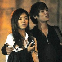 Hubungan asmara Shin Se Kyung dan Jonghyun Shinee terendus media pada 2010. Beredar foto-foto keduanya terlihat sedang bermesraan dan jalan bersama. Foto: istimewa