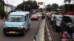 Jangan Ditiru! Aksi Nekat Pengendara Lawan Arus di Pulogadung