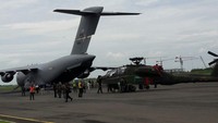 Helikopter tersebut tiba di Indonesia dengan diangkut menggunakan pesawat Angkatan Udara AS. (Foto: Dok. Istimewa)