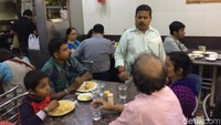 Restoran legendaris dengan menu akulturasi India-China. Menilik harganya murah banget dan sudah diulas di berbagai situs perjalanan TripAdvisor juga situs yang mengulas tempat makan zomato dengan rating tinggi (Masaul/detikTravel)