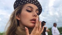 Camila Morrone dan Leonadro DiCaprio sedang menikmati liburan mereka di Cannes. Dok. Instagram/camimorrone