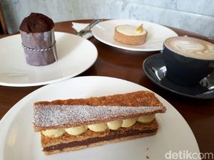 Chicory: Bersantai Menikmati Cappuccino dan Mille-feuille Cokelat Hazelnut