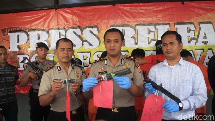 Perampok Koperasi di Karawang Ditangkap, 3 Pelaku Ditembak