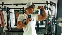 Kalau yang ini, Terrence Teo yang jadi juara Musclemania sebanyak enam kali dan merupakan profesional di bidang Muay Thai. Aih ngeri! (Foto: Instagram/terrenceteo7)