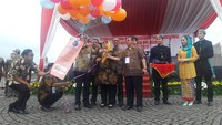 Lansia di ibu kota yang mendapatkan KLJ akan mendapat tunjangan Rp 600 ribu per bulan mulai tahun 2018. Rencananya, KLJ yang merupakan program prioritas Anies-Sandi ini akan diberikan kepada 14.250 orang lansia. Foto: Anies