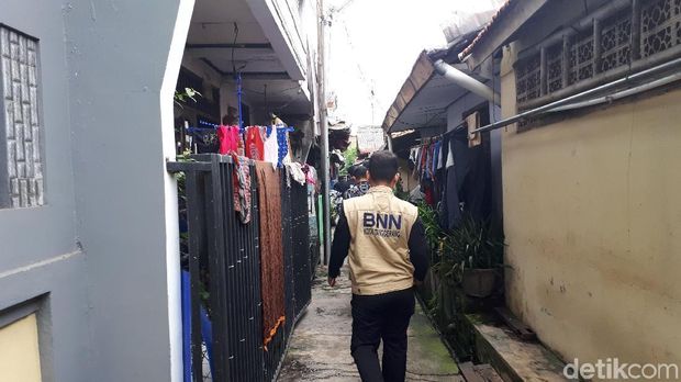 BNN Tangerang Razia Narkoba di Kos-kosan dan Sekolah