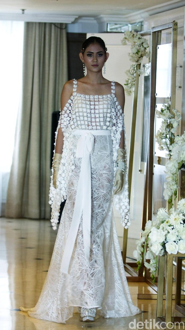 Fashion Show koleksi terbaru gaun pengantin Bramanta Wijaya yang terinspirasi masa kejayaan Hollywood di era 30-an di Hotel Gran Mahakam, Jakarta, Rabu [20/12/2017]. Foto: Mohammad Abduh/Wolipop