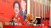 Ketua KPU Arief Budiman memaparkan persiapan Pilkada serentak 2018 di depan kader PDIP dalam seminar Refleksi Hukum Akhir Tahundi Jakarta, Kamis (21/12/2017).
