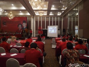 Di Acara PDIP, Mendagri Putar Video Kegiatan HTI