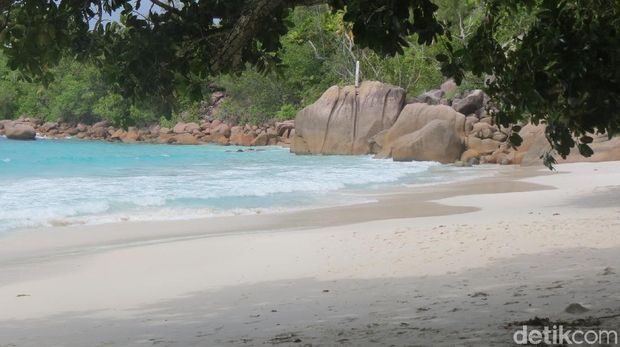 Pantai Anse Lazio wajib dikunjungi di Seychelles (Fitraya/detikTravel)