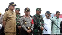 Apel yang dipimpin oleh Kapolri Jenderal Tito Karnavian dan Panglima TNI Marsekal Hadi Tjahjanto itu juga dihadiri Mendagri Tjahjo Kumolo, Menteri PUPR Basuki Hadimuljono, dan Wakil Gubernur DKI Jakarta Sandiaga Uno.