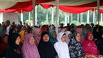 Potret Gembira Lansia Terima 500 Kacamata Gratis dari Pemprov DKI