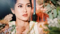Sukses memainkan peran dalam film Sang Penari, nama Prisia Nasution makin membumbung. Tak banyak yang tau, Prisia sebenarnya bukan cuma artis tapi juga seorang atlet pencak silat. Maka dari itu, Pia, nama sapaannya, suka sekali berolahraga. (Foto: Instagram/prisia)