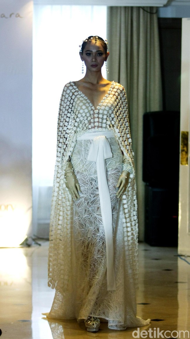 Fashion Show koleksi terbaru gaun pengantin Bramanta Wijaya yang terinspirasi masa kejayaan Hollywood di era 30-an di Hotel Gran Mahakam, Jakarta, Rabu [20/12/2017]. Foto: Mohammad Abduh/Wolipop