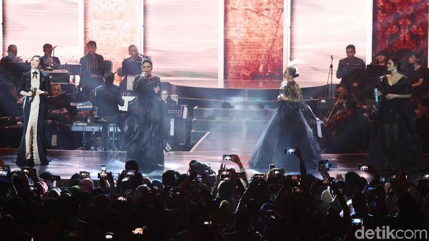 'Ayat Ayat Cinta in Concert: Colours of Love 2017' Digelar Semalam