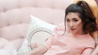 Menurutnya seorang publik figur perlu menjaga bentuk tubuhnya. (Dok. Instagram/sharazaaa)