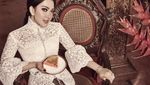 Wah, Pose Manja Syahrini Bersama Makanan Ini Bikin Gagal Diet!
