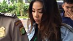 Foto: Gaya Casual Anak Novanto yang Bawa Kopi ke KPK