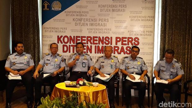 Imigrasi Cegah 301 Orang terkait Terorisme Masuk ke RI Selama 2017