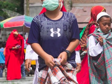 Momen-Momen Saat si Kecil Disunat