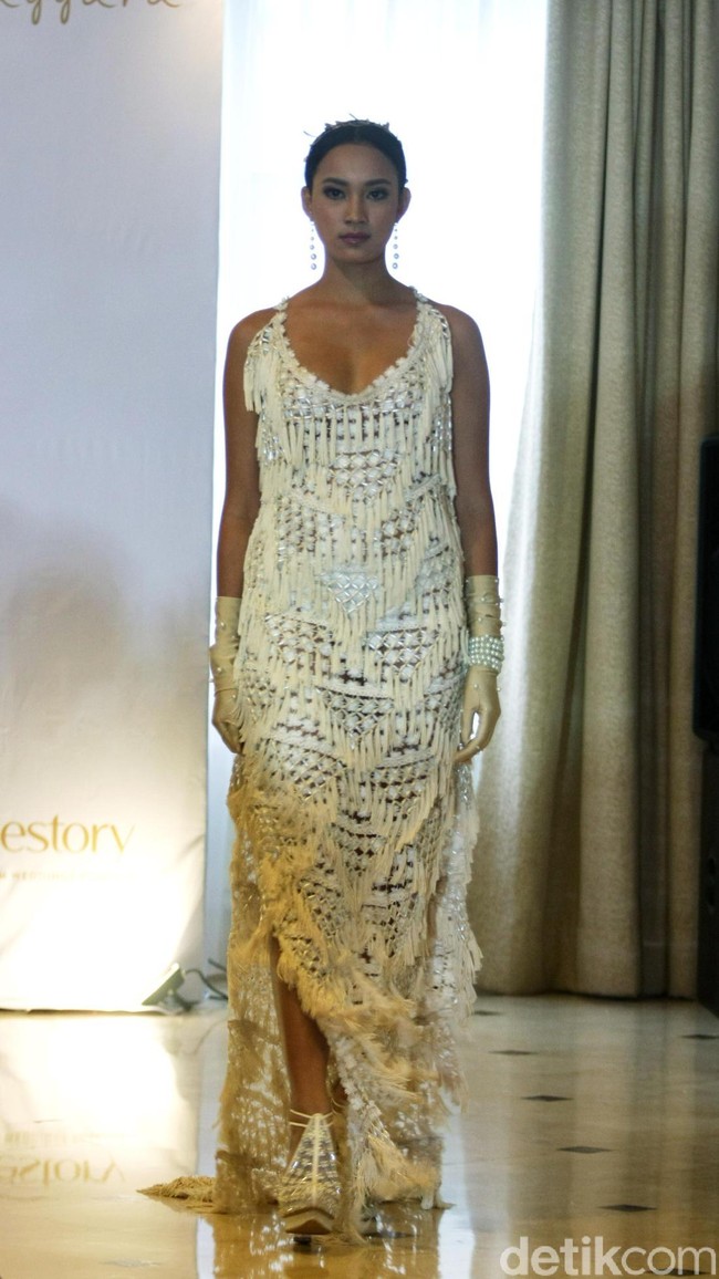 Fashion Show koleksi terbaru gaun pengantin Bramanta Wijaya yang terinspirasi masa kejayaan Hollywood di era 30-an di Hotel Gran Mahakam, Jakarta, Rabu [20/12/2017]. Foto: Mohammad Abduh/Wolipop