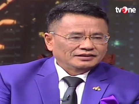 Foto: Mevvah! Ini Gaya Rp 17 Miliar Hotman Paris Saat Keluar Rumah