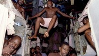 Ini Penjara Kigali di Rwanda, Afrika. Kapasitasnya 2.000 orang, tapi diisi 9.000 orang. Tahun 2016, penjara ini akhirnya ditutup dan diubah jadi museum (Patrick de Noirmont/Reuters)