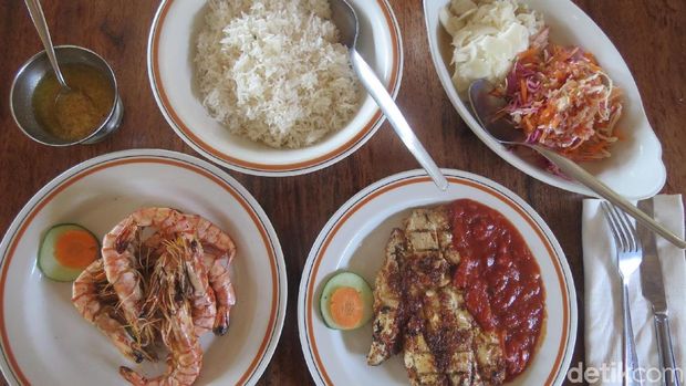 Satu set makanan ini harganya sekitar Rp 1 juta (Fitraya/detikTravel)