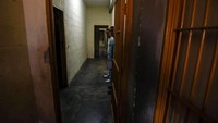 Penjara terburuk lain, ada di Venezuela, Penjara El Rodeo. Jumlah tahanan dan sipir, lebih banyak tahanannya. Penjara ini jadi sarangnya narkotik dan senjata. (Juan Barreto/AFP/Getty Images)